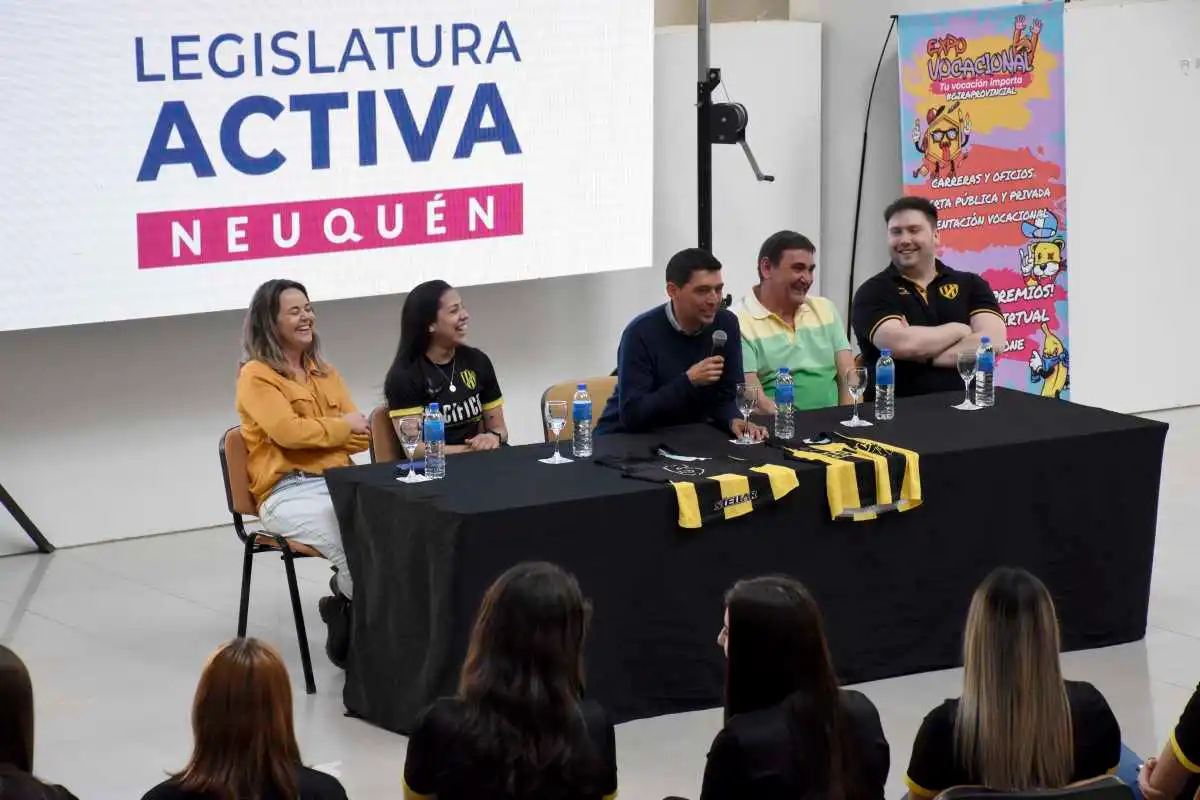 neuquen-basquet-pacifico-LNF-presentacion-legislatura-foto-mati-subat-MES_8119