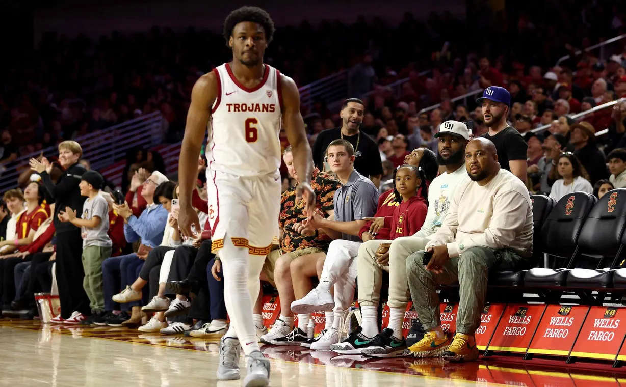 sMoGccy8i_1290x760__2