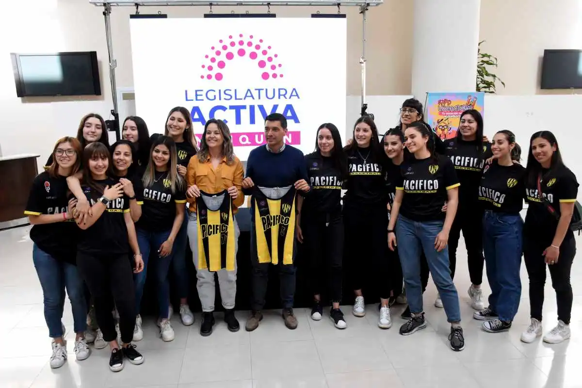 neuquen-basquet-pacifico-LNF-presentacion-legislatura-foto-mati-subat-MES_8152