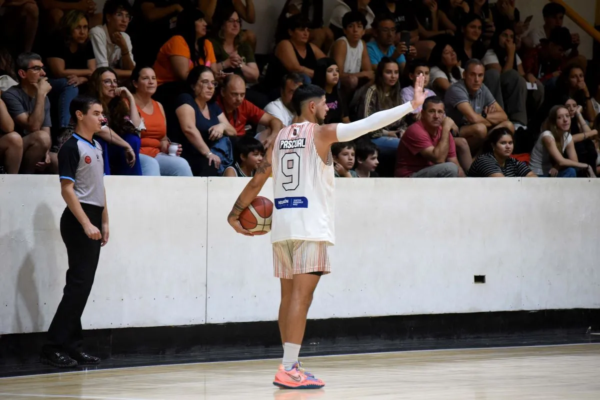 neuquen-basquet-pre-federal-pacifico-vs-petrolero-foto-mati-subat-MES_2392-1
